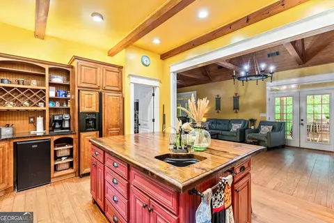 Kitchen - 357 Shady Creek Trl, Williamson, GA 30292 photo 6 of 6