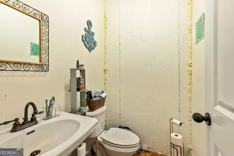 Bath - 357 Shady Creek Trl, Williamson, GA 30292 photo 9 of 9