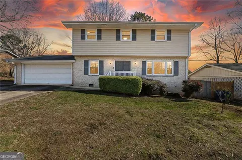 1231 Sanden Ferry Dr, Decatur, GA 30033