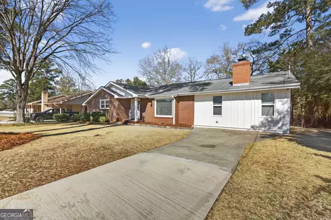 1739 Elmwood Rd, Milledgeville, GA 31061