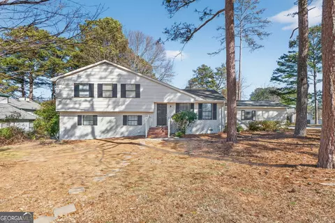2540 Hartford Dr, Ellenwood, GA 30294