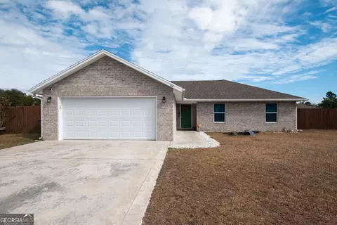 110 Galloway Dr, Folkston, GA 31537