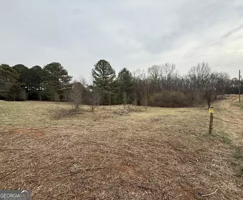 805 Tarpkins Rd, Commerce, GA 30530
