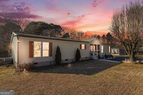 1132 NW Hall Memorial Rd NW, Resaca, GA 30735