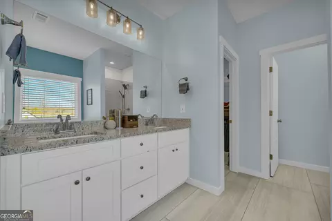 Bath - 112 White Oak Trl, Commerce, GA 30529 photo 1 of 3