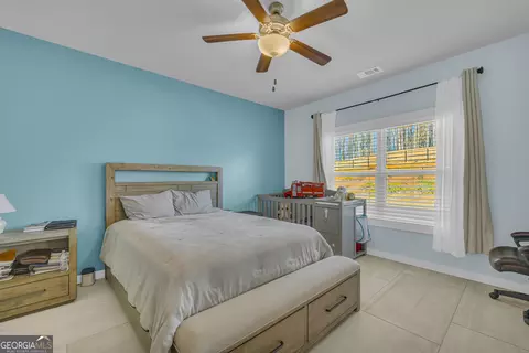 Bedroom - 112 White Oak Trl, Commerce, GA 30529 photo 2 of 4