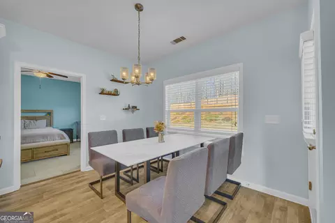 Dining - 112 White Oak Trl, Commerce, GA 30529 photo 1 of 2