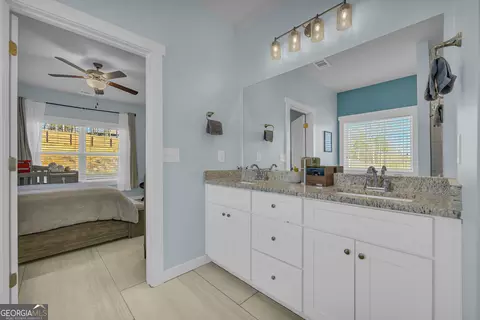 Entry Way - 112 White Oak Trl, Commerce, GA 30529 photo 3 of 4