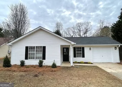 34 Canterbury Dr, Grantville, GA 30220