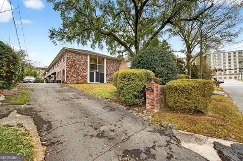 3668 Kingsboro Rd NE #8, Atlanta, GA 30319