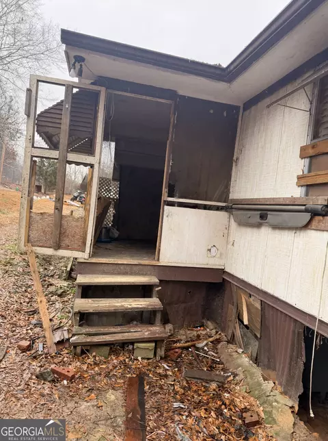 Exterior - 258 Persimmon St, Toccoa, GA 30577 photo 5 of 6