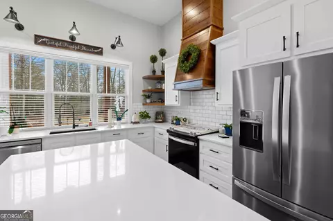 Kitchen - 306 Old Windmill Rd, Perry, GA 31069 photo 6 of 6