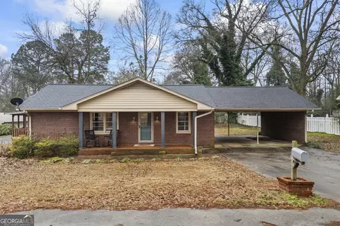 285 Bowers St, Royston, GA 30662