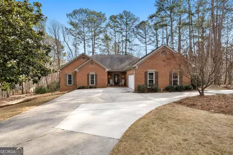 205 Wyngate Cir, Fayetteville, GA 30215