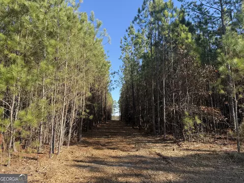 005 Cleghorn Dr, Tallasee, AL 36078