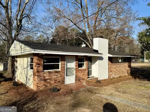 609 Hillcrest Dr, Thomson, GA 30824
