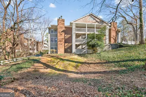 201 Barrington Hills Dr, Atlanta, GA 30350