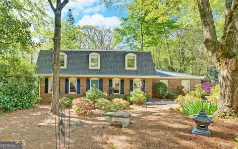 84 Oak Creek Cir, Toccoa, GA 30577