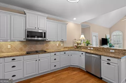 Kitchen - 110 Wickham Dr, Tyrone, GA 30290 photo 2 of 4