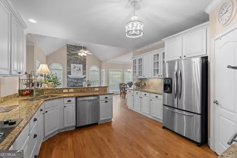 Kitchen - 110 Wickham Dr, Tyrone, GA 30290 photo 3 of 4