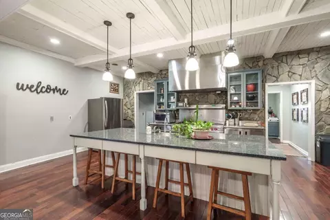 Kitchen - 7527 Highway 326, Commerce, GA 30530 photo 1 of 7