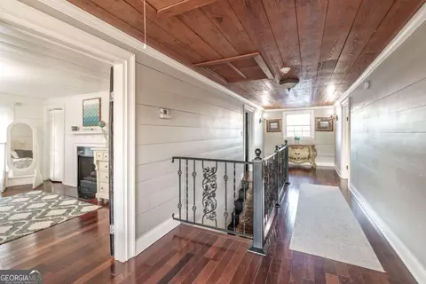 Entry Way - 7527 Highway 326, Commerce, GA 30530 photo 7 of 7