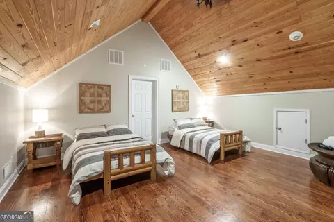 Bedroom - 7527 Highway 326, Commerce, GA 30530 photo 12 of 13