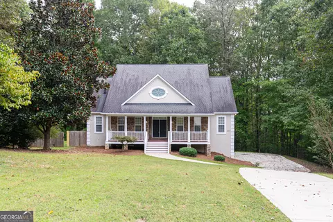 250 Ashley Forest Dr, Fayetteville, GA 30214
