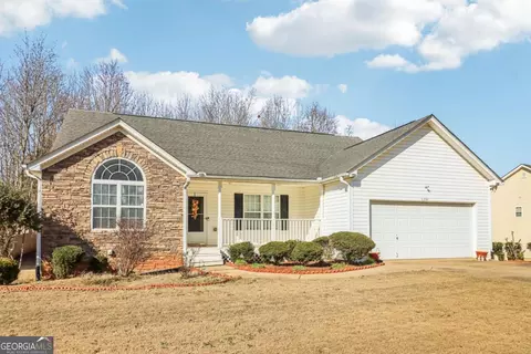 6233 Compass Dr, Flowery Branch, GA 30542