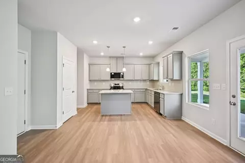 Kitchen - 11872 Rizvan Pl, Covington, GA 30014 photo 4 of 4