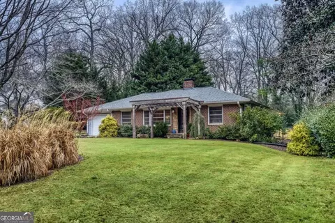 905 Milam Cir, Clarkston, GA 30021