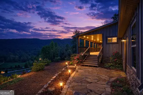 137 Olds Mountain Peak Rd, Rabun Gap, GA 30568