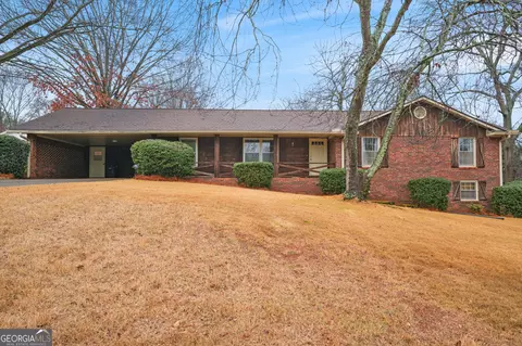 42 Benham Cir, Cartersville, GA 30120