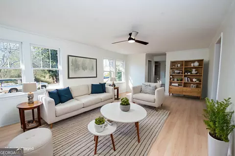 Living - 204 Cleaveland Dr, Lagrange, GA 30241 photo 1 of 7