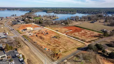 105 Thunder Pointe Dr, Eatonton, GA 31024