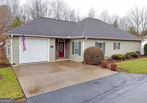 414 Long View Cir, Hiawassee, GA 30546
