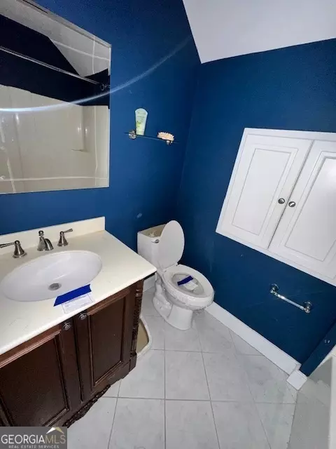 Bath - 818 W College St, Ailey, GA 30410 photo 7 of 14