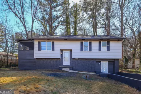371 Roxbury Dr, Riverdale, GA 30274