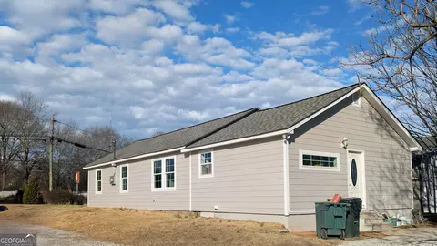 Exterior - 481 W Currahee St, Toccoa, GA 30577 photo 2 of 3