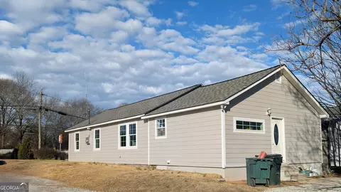 Exterior - 481 W Currahee St, Toccoa, GA 30577 photo 1 of 3