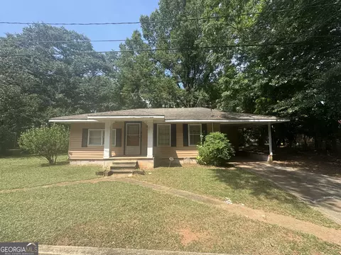 977 Mapp St, Madison, GA 30650