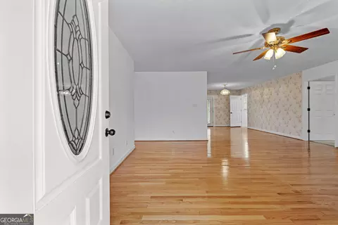 Entry Way - 423 Woods Rd, Brooks, GA 30205 photo 2 of 2