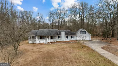 Exterior - 423 Woods Rd, Brooks, GA 30205 photo 2 of 16