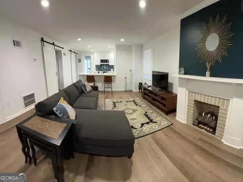 Other - 204 E Liberty St, Savannah, GA 31401 photo 7 of 20