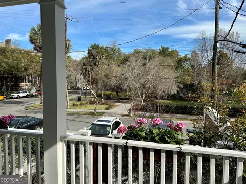 Exterior - 204 E Liberty St, Savannah, GA 31401 photo 5 of 20