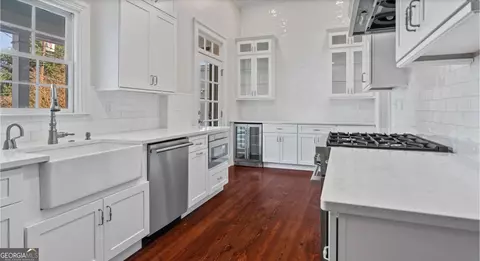 Kitchen - 204 E Liberty St, Savannah, GA 31401 photo 1 of 4