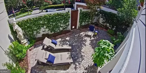 Exterior - 204 E Liberty St, Savannah, GA 31401 photo 16 of 20