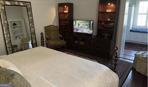 Bedroom - 204 E Liberty St, Savannah, GA 31401 photo 6 of 9
