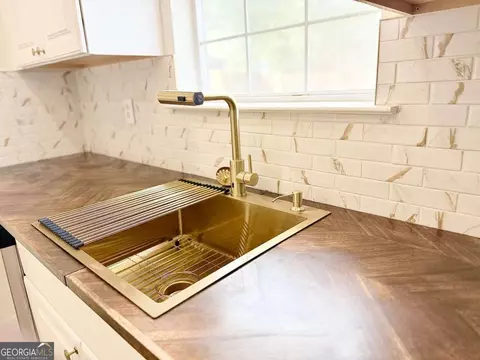 Kitchen - 5953 Farmbrook Ln, Rex, GA 30273 photo 2 of 2