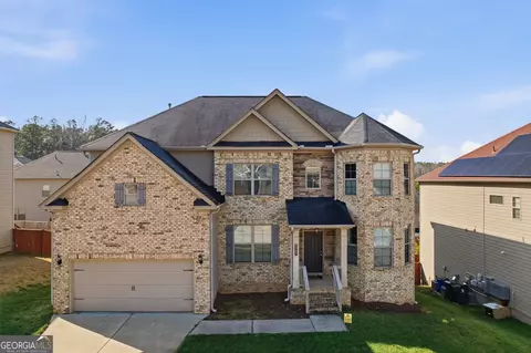 Exterior - 3205 Bowlin Dr, Fairburn, GA 30213 photo 1 of 2